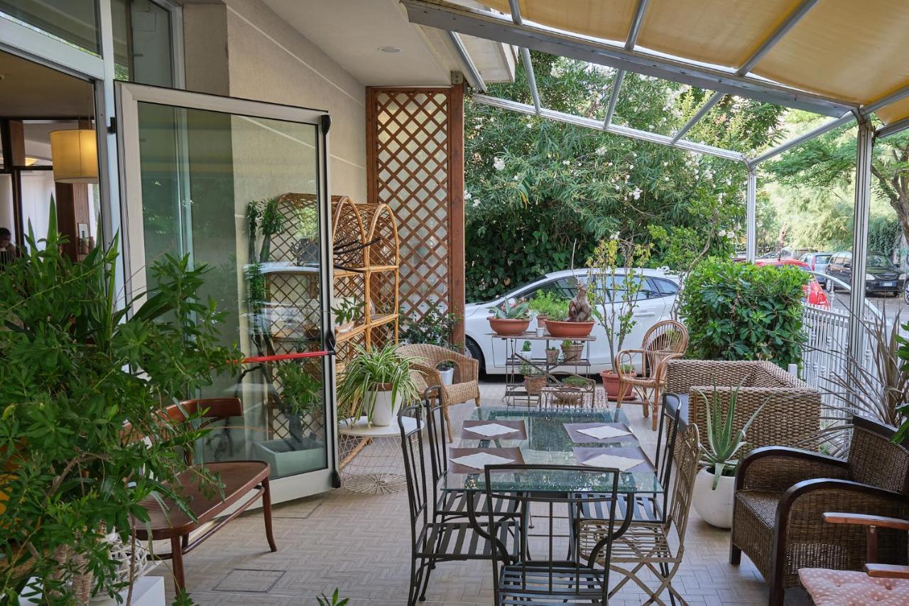 Hotel Spring Rimini Ngoại thất bức ảnh
